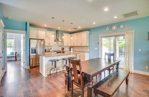 Marineland Acres House | Close to Beaches: Palm Coast Home w/Deck!