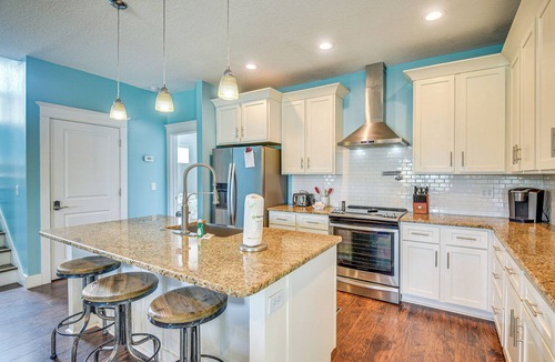Marineland Acres House | Close to Beaches: Palm Coast Home w/Deck!