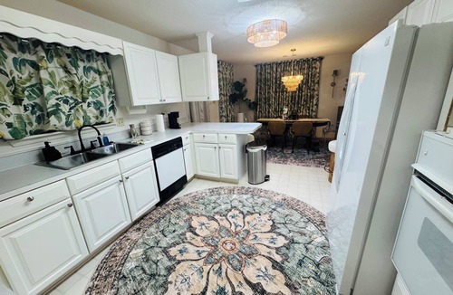 Camden House | Close to downtown Camden! Sleeps 6
