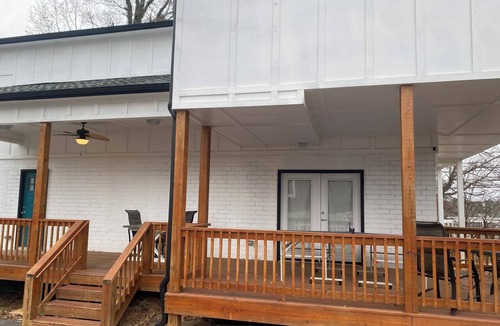 Capitol View House | Close to Mercedes Benz Stadium, State Farm Arena 5-brm house with AC in Atlanta