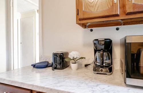 Mobile House | Close to Midtown & Parks - Little Blue
