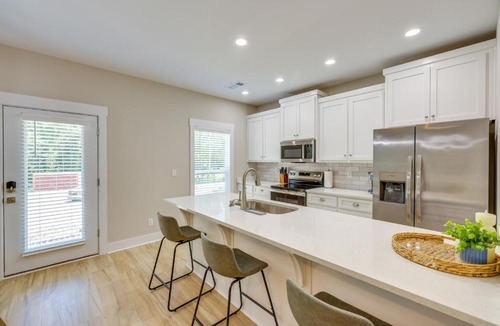 Millbrook Apartment | Close to Sports Complex: Modern Millbrook Duplex!