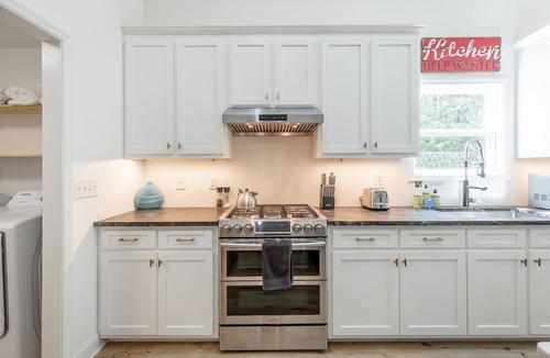 Rising Fawn House | Cloudland Summit | Hot Tub + Grill | Dog Friendly