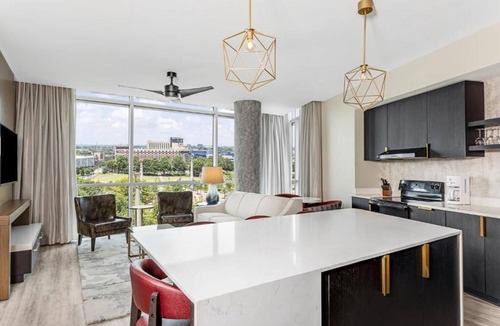 Downtown Atlanta Condo | Club Wyndham Margaritaville Inspired 2 Bedroom Deluxe in Atlanta