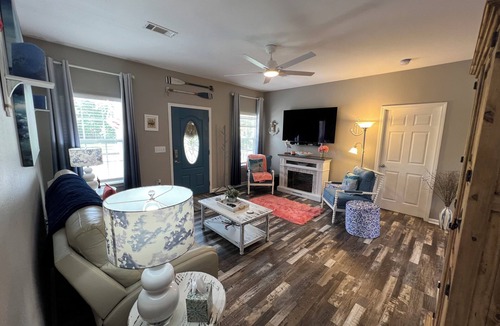 St. Martin House | Coast home on bayou. Clean, family-sized, and close to everything!