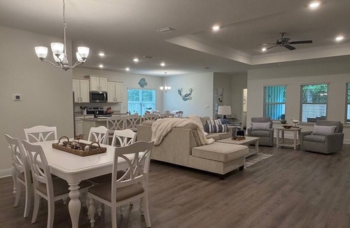 Foley House | Coastal 4-bedroom home in Foley