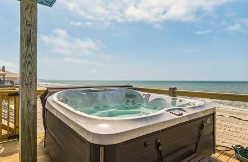 Dauphin Island House | Coastal Gem on the Sand With Large Deck Ocean Views Free WiFi & Private Hot Tub