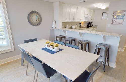 Tybee Island Condo | Coastal Living & Fantastic Views w/Pool Access