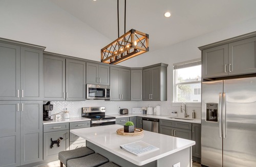 Mississippi City House | Coastal Mississippi Retreat - Deck & Beach Views!