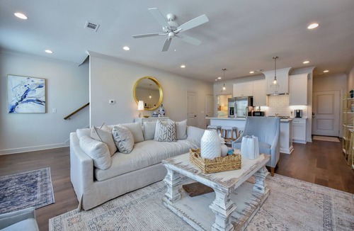 Tuscaloosa House | Coastal Tide - Luxury Townhome - Book for Football Season!