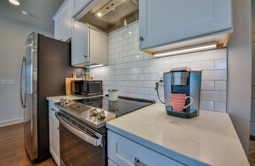 Tuscaloosa House | Coastal Tide - Luxury Townhome - Book for Football Season!