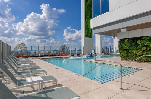 Downtown Atlanta Hotel | College Football National Championship Weekend 2 nights at Club Wyndham Atlanta