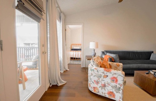 Auburn Apartment | College Street Cottage-1.5 miles to Campus