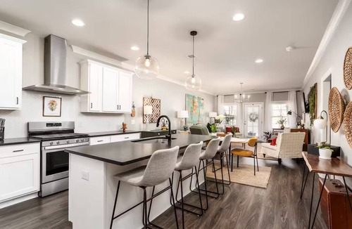 Auburn House | Comfort & Convenient in Auburn