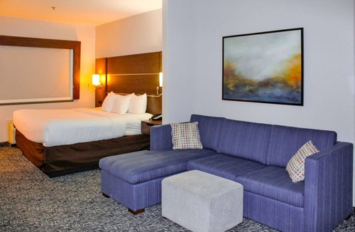 Scottsboro Hotel | Comfort Inn and Suites Near Lake Guntersville