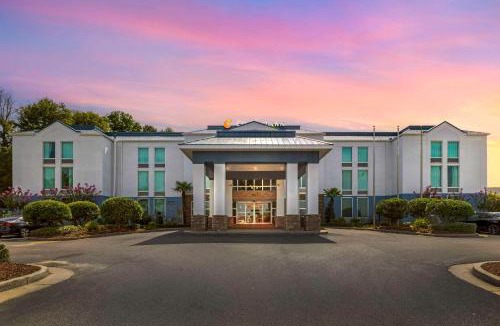 Meridian Hotel | Comfort Inn Meridian - Bonita Lakes