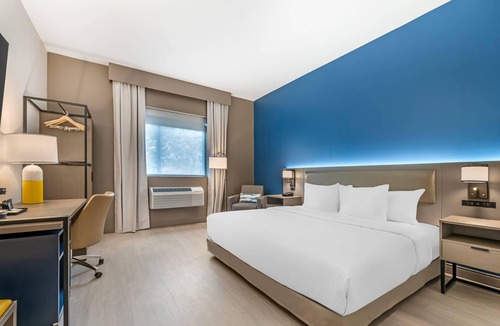 Sanford Hotel | Comfort Inn & Suites Orlando Sanford Airport