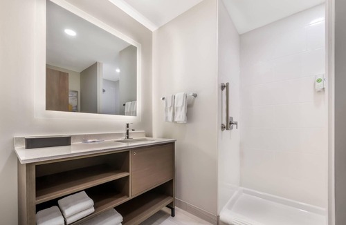 Sanford Hotel | Comfort Inn & Suites Orlando Sanford Airport
