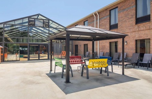 Perry Hotel | Comfort Inn & Suites Perry National Fairgrounds Area