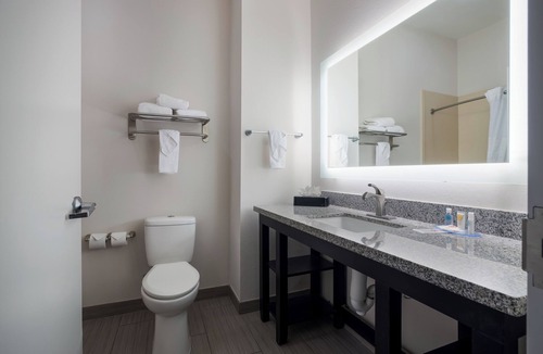 Denham Springs Hotel | Comfort Suites Denham Springs