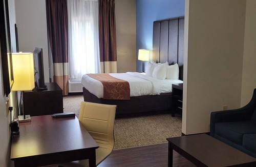 Mandeville Hotel | Comfort Suites Mandeville - Covington