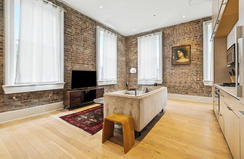 Tulane - Gravier Apartment | Comfortable 1BR Apartment Near CBD | Gated Parking | Gym