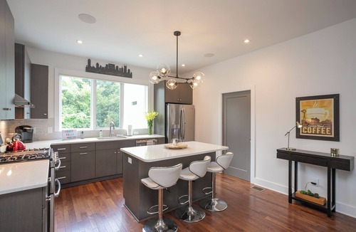 North Nashville House | Comfortable Group Stay 5 minutes to Broadway/Downtown/Germantown.