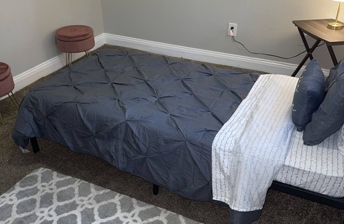Atlanta Apartment | COMFY 2 BED ROOM SPACE W/OUT DOOR POOL