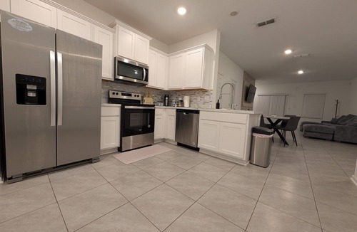 Northside House | Comfy 3BR Jax Townhome w/King Bed