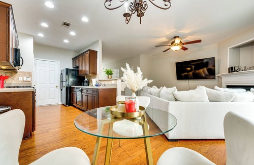 Decatur House | Community Pool! East ATL Base Near Mercedes-Benz