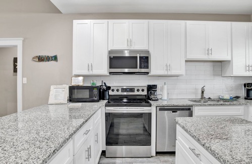 Morgantown House | Community Pools, Tennis Courts | Beach Boardwalk