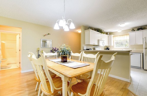 Lynnhaven Cottage | Complimentary Golf Cart! Home in The Villages