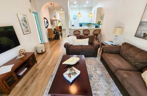 Bahama Bay Apartment | Condo w/4 pools & lakefront beach at Bahama Bay