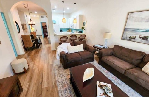 Bahama Bay Apartment | Condo w/4 pools & lakefront beach at Bahama Bay