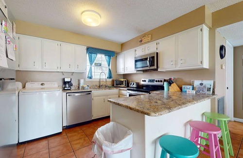 Dauphin Island Condo | Condo with WiFi, boardwalk to beach, Gulf view, pool, & picnic area
