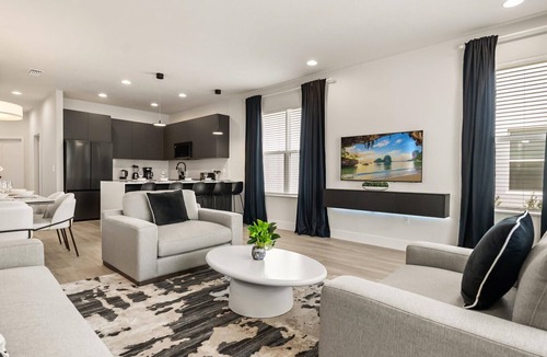 Four Corners Villa | Contemporary 4BR Townhome With Pool & Themed Rooms