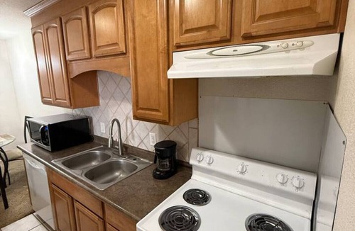 Sulphur Apartment | Contractors Apartment - 3 Bed Special