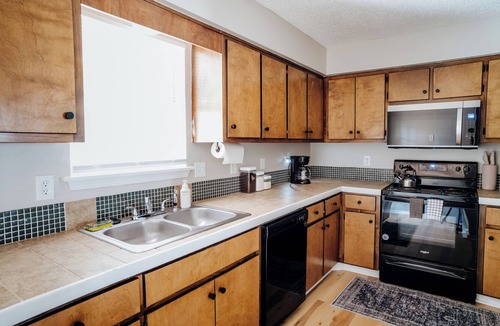 Mobile Apartment | Convenient 2BR Escape | Easy Walk to MOB