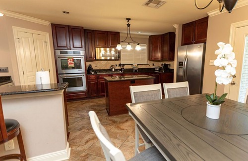 West End House | Convenient, Quiet, Centrally Located, Fully Stocked Lakeview Home