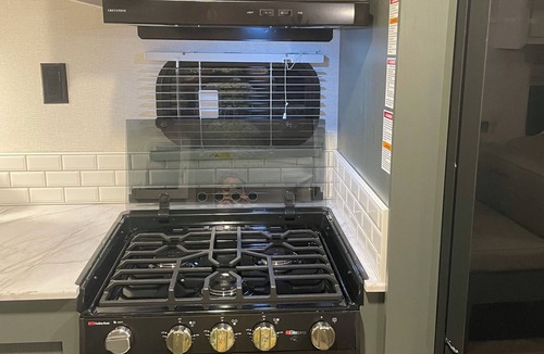 Taylorville House | Convenient to UA and Mercedes