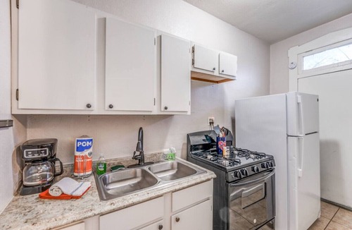 New Pathways Apartment | Cornerlight Haven | 6 Min to Overton Square