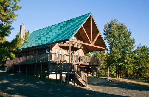 Hatfield House | Cornerstone Mountain Retreat
