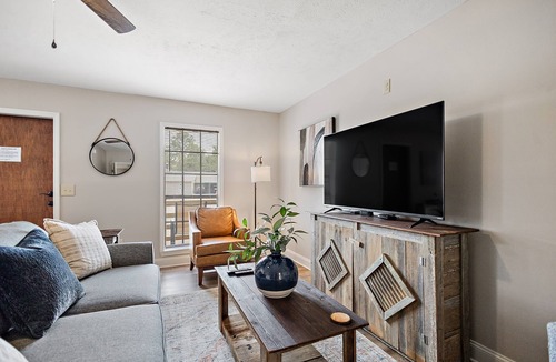 Ridgeland Cottage | Cottage 2 - Bourbon Way
