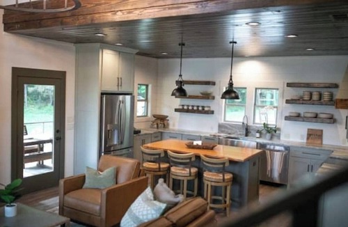 Cottondale Cottage | Cottage Getaway Near Tuscaloosa Honeysuckle Rose
