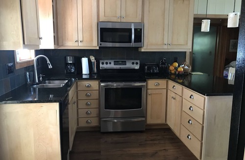 Bellaire House | Cottage on Lake Bellaire July and Aug Openings