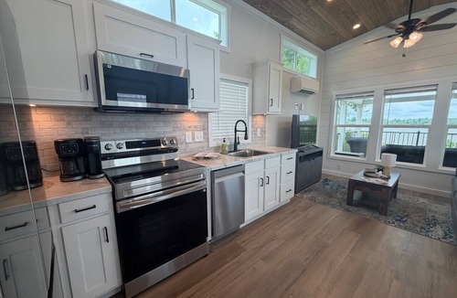 Vicksburg House | Cottonwood Modern Tiny Home at MS Riverbend