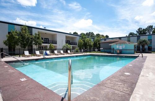 Pooler Hotel | Cottonwood Suites Savannah Hotel & Conference Center