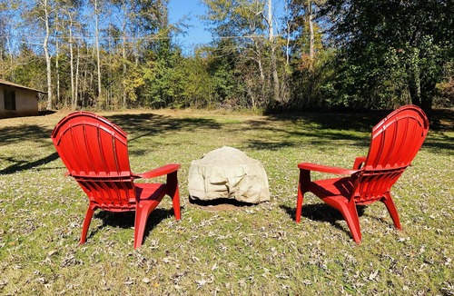 Rogersville House | Country Convenience and Half a Mile to Boat Ramp.
