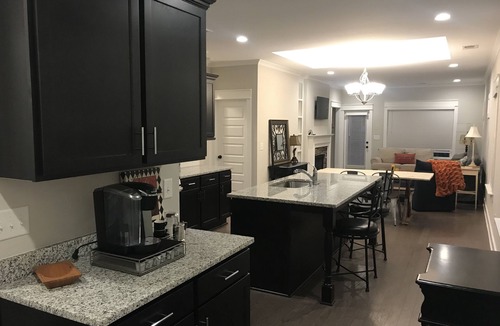 Sand Ridge House | Country Cottage near the City!