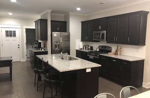 Sand Ridge House | Country Cottage near the City!